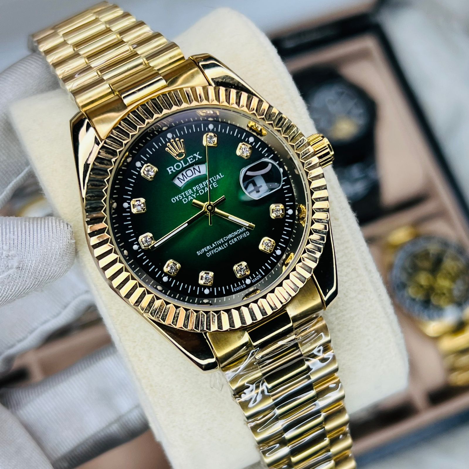 Premium Quality Watches Carry Full Golden Green