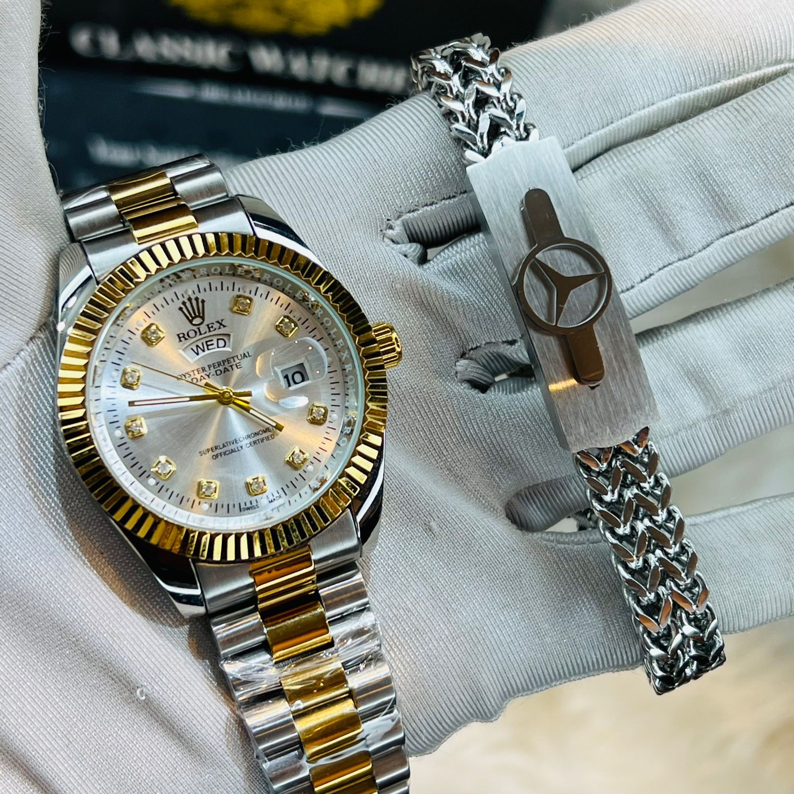 Premium Quality Watches & Bracelet Combo T Carry White